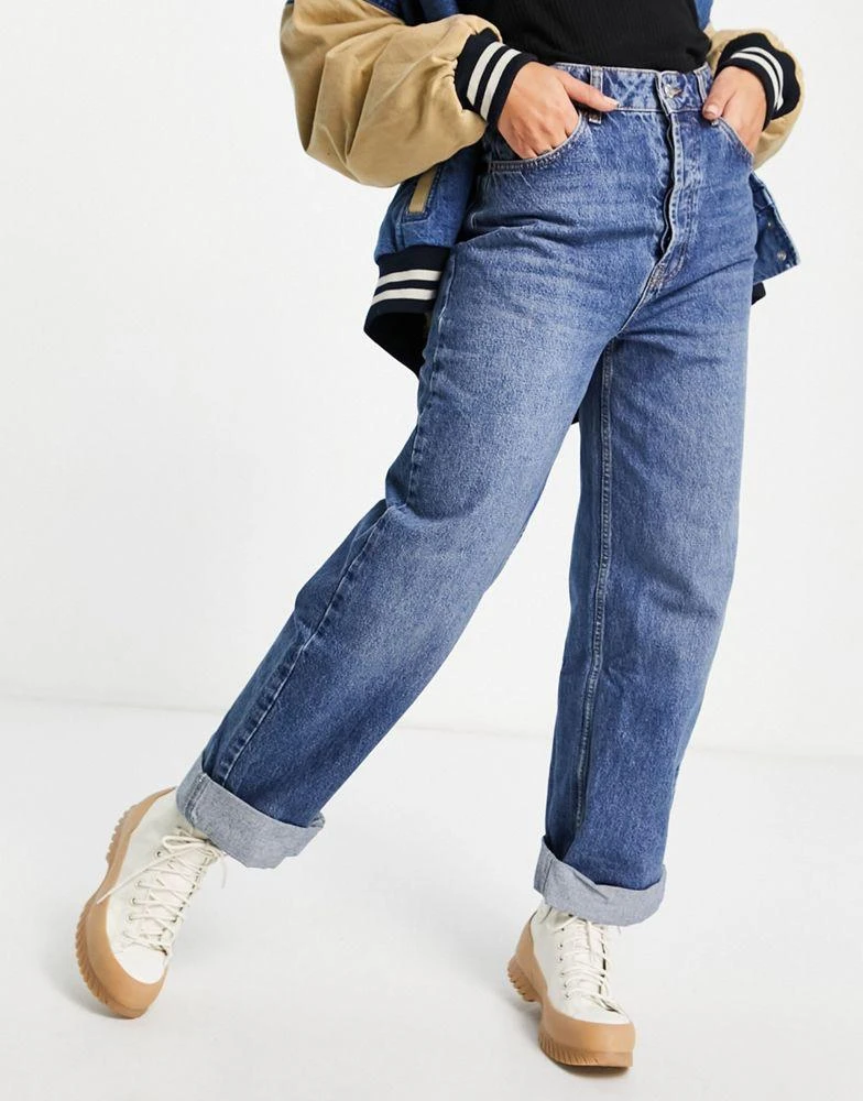 商品Topshop|Topshop One oversized Mom jean in mid blue,价格¥142,第2张图片详细描述