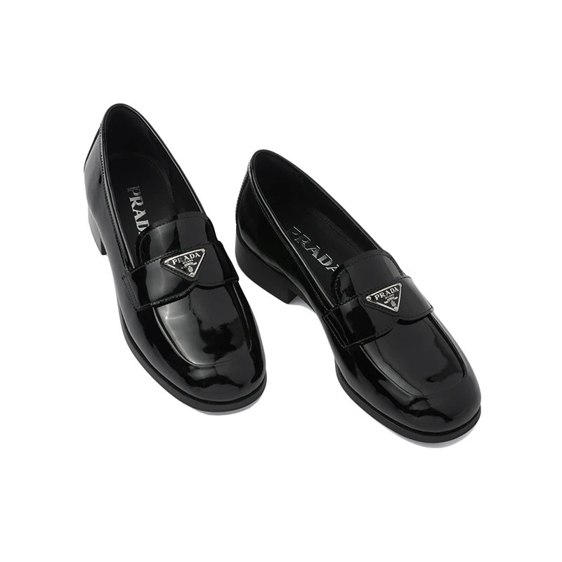 商品Prada|【预售3-7天】普拉达  女士黑色漆皮学院风便士乐福鞋1D902M_069_F0002_F_025,价格¥7397,第6张图片详细描述