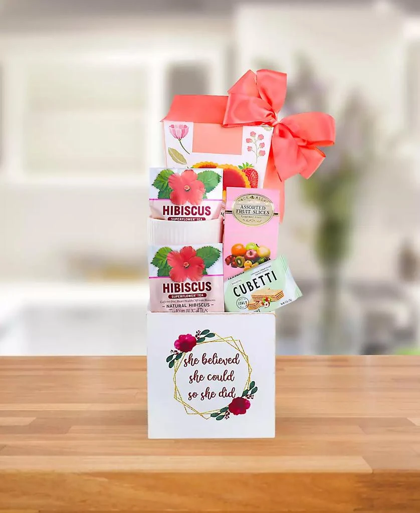 商品Alder Creek Gift Baskets|She Believed Wood Box 7 Piece Gift Crate,价格¥226,第2张图片详细描述
