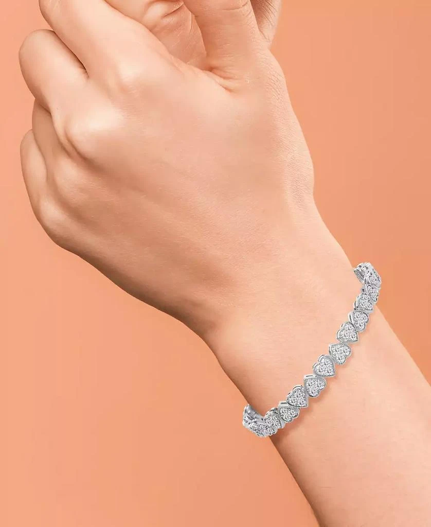 商品Macy's|Diamond Heart Link Bracelet (1 ct. t.w.) in 10k White Gold,价格¥9421,第2张图片详细描述