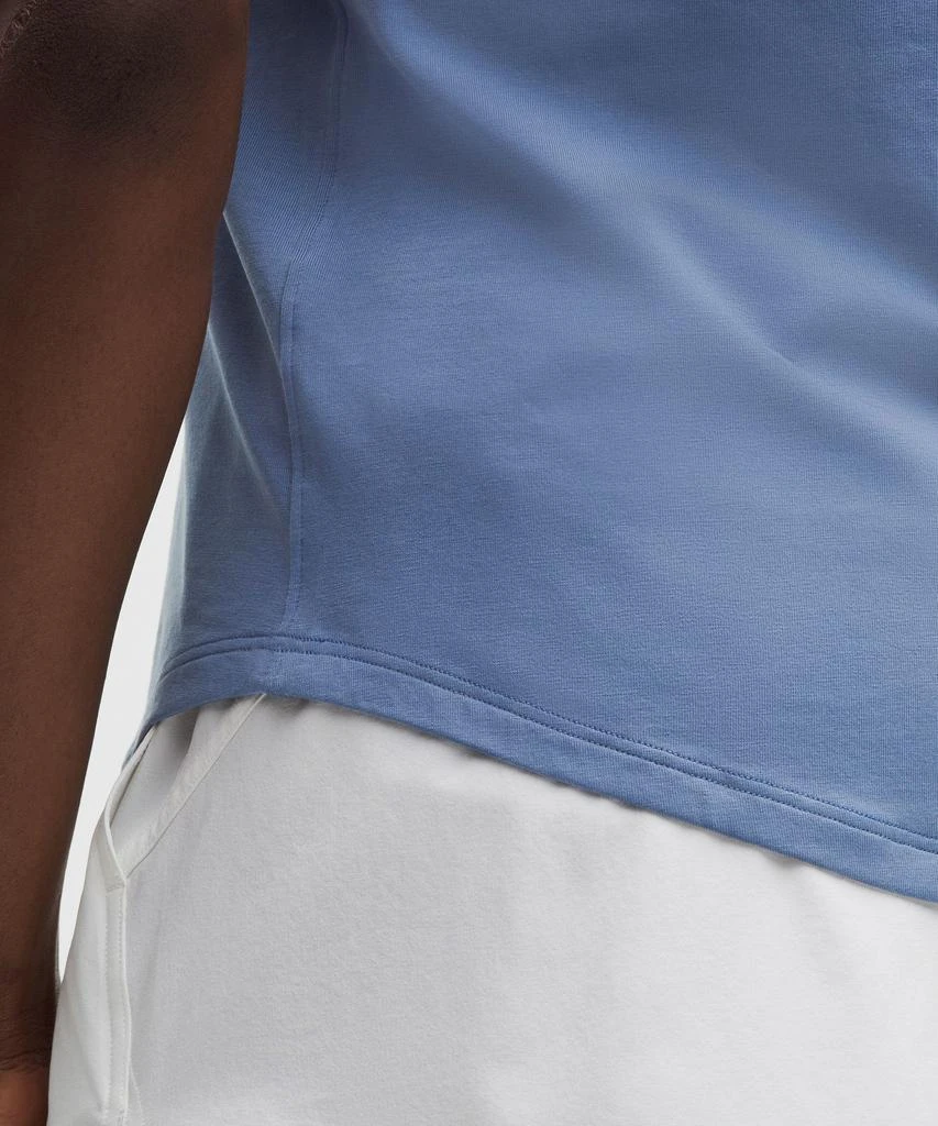 Love Curved-Hem Crewneck T-Shirt 商品
