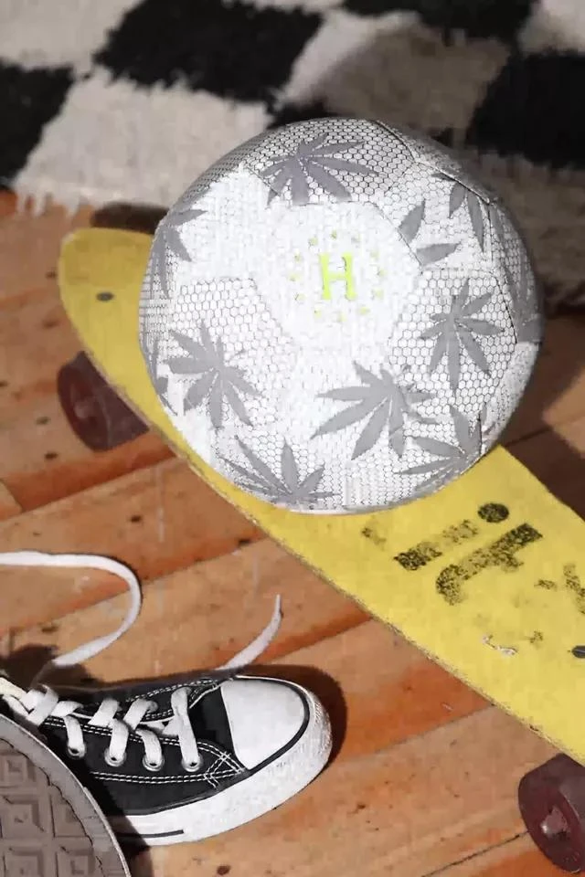 HUF Plantlife Soccer Ball 商品