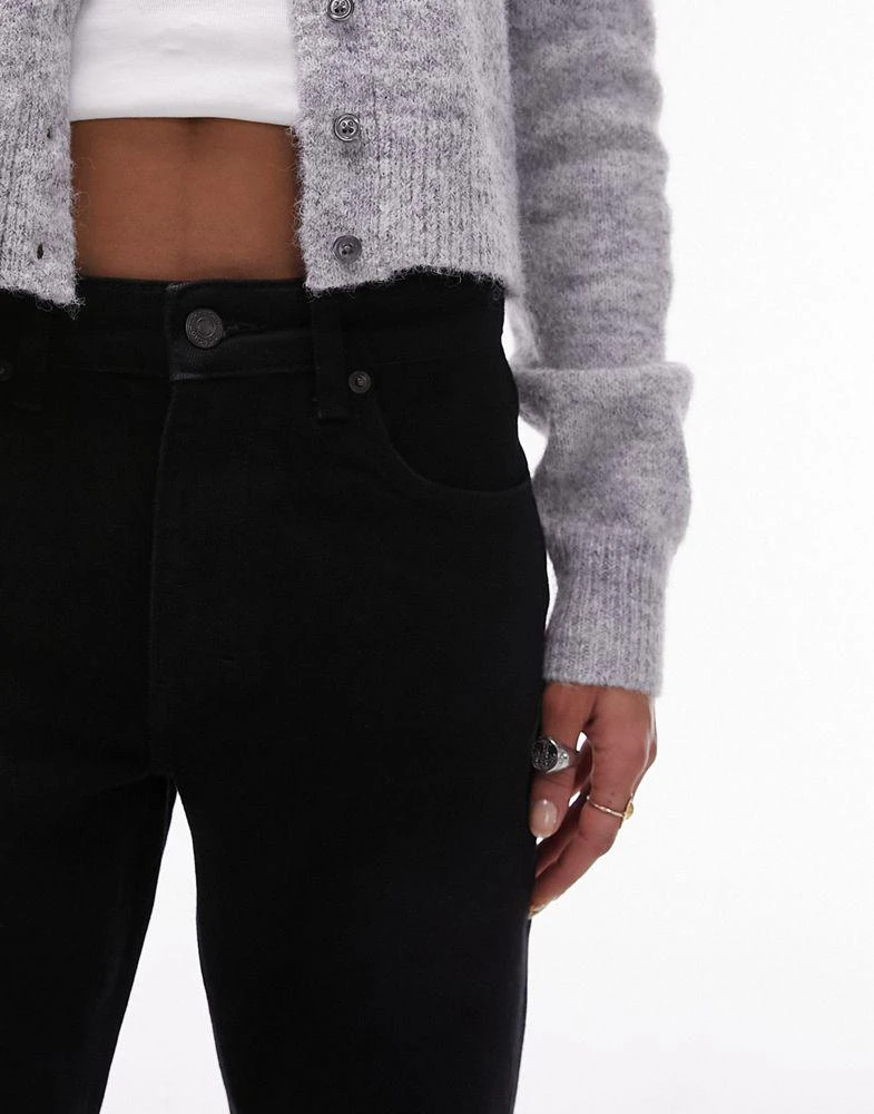 商品Topshop|Topshop cropped mid rise straight jeans with raw hems in black,价格¥222,第2张图片详细描述