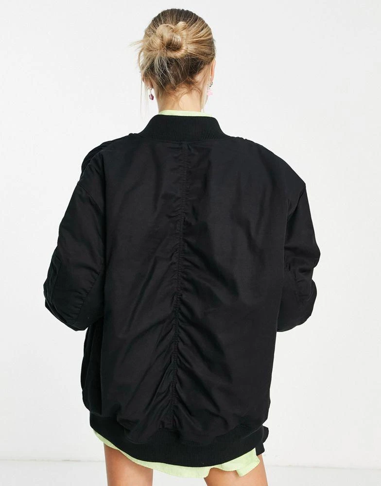 商品Topshop|Topshop oversized bomber jacket in black,价格¥288,第2张图片详细描述