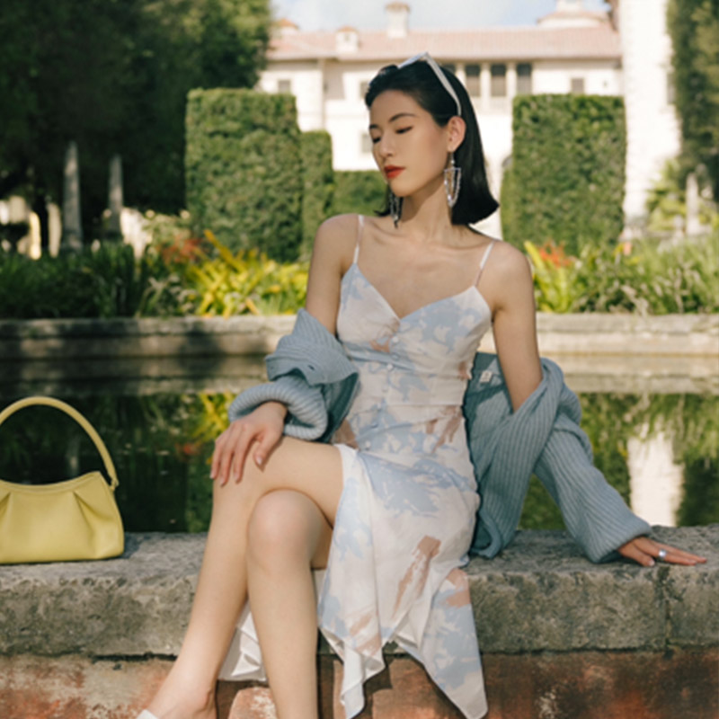 【Suggyl联名胶囊系列】Francisco抽象印花法式度假风前开衩吊带连衣裙 | Francisco Dress - Abstract Colors商品第2张图片规格展示