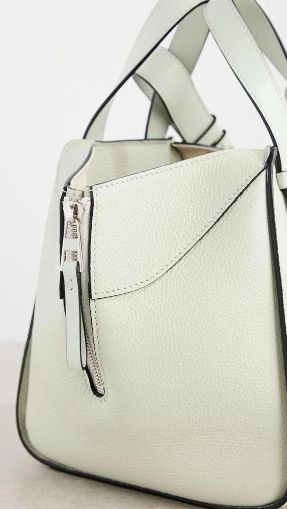 商品[二手商品] What Goes Around Comes Around|Loewe Green Grained Calfskin Small Hammock Tote,价格¥19345,第4张图片详细描述
