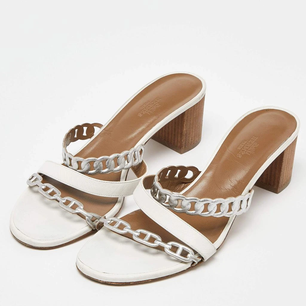 商品[二手商品] Hermes|Hermes White/Silver Leather Ajaccio Block Heel Slide Sandals Size 40,价格¥3692,第2张图片详细描述