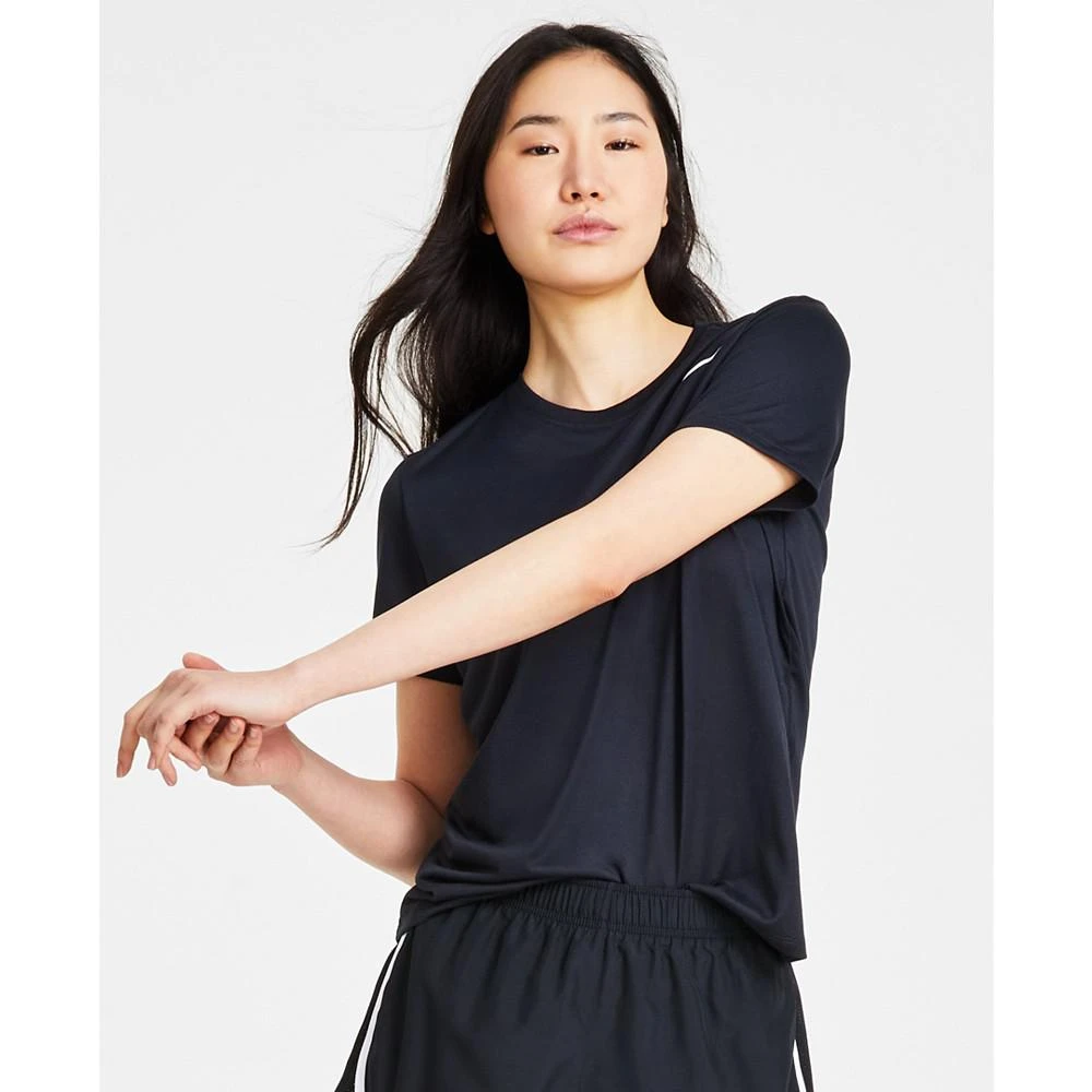 商品NIKE|Women's   Dri-FIT   T-Shirt,价格¥226,第3张图片详细描述