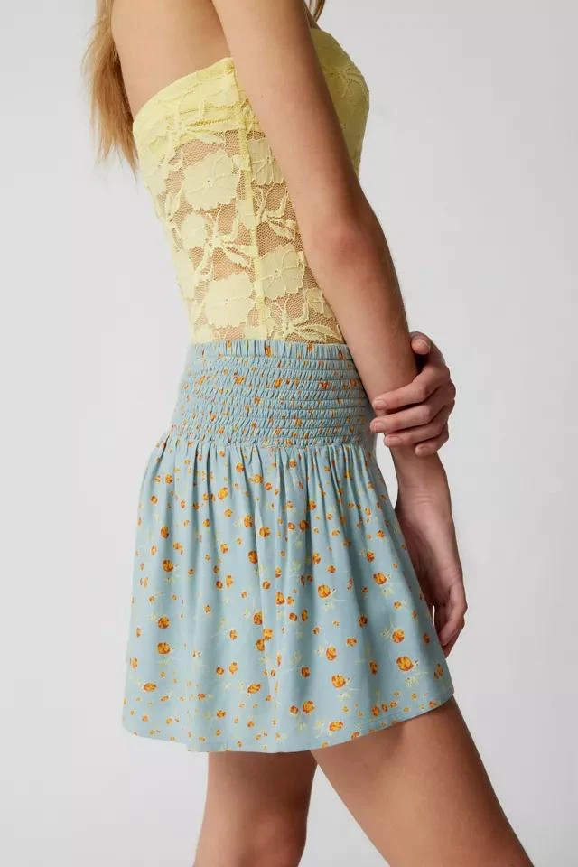 商品Urban Outfitters|UO Auriella Drop-Waist Floral Mini Skirt,价格¥74,第5张图片详细描述