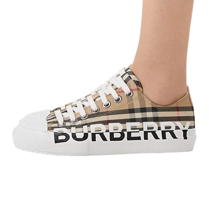 商品Burberry|【预售3-7天】BURBERRY/博柏利 22年早春新款 女士典藏米色棉质混纺Vintage复古格纹拼大LOGO帆布鞋80243011,价格¥3473,第5张图片详细描述