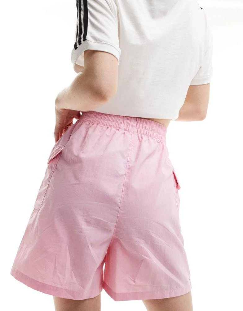 商品Adidas|adidas Originals three stripe cargos shorts in pink,价格¥260,第5张图片详细描述