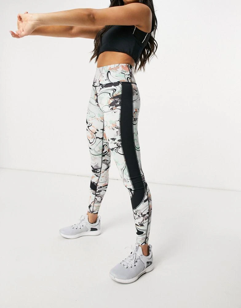 商品Under Armour|Under Armour Breathelux Alkali Leggings in black,价格¥382,第4张图片详细描述