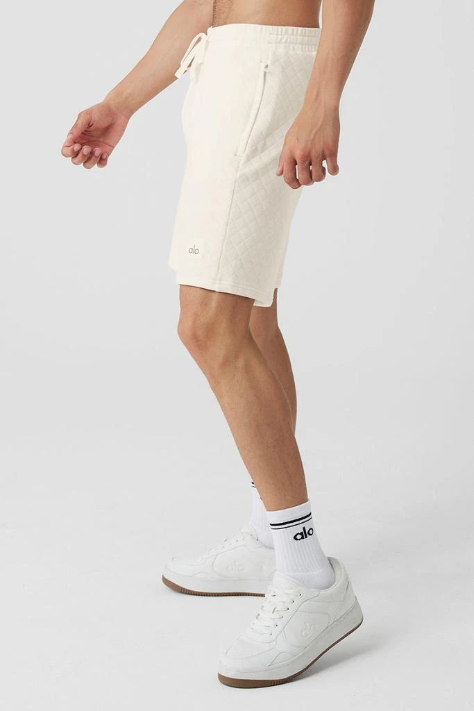 商品Alo|Quilted Stadium Short - Ivory,价格¥660,第3张图片详细描述