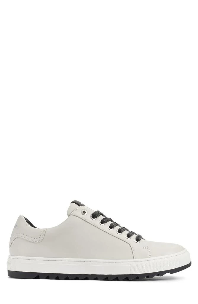 商品Karl Lagerfeld Paris|Leather Low Top Sneaker,价格¥573,第3张图片详细描述