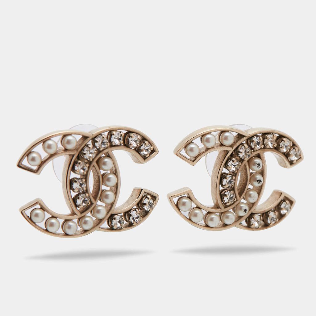 Chanel Gold Tone Faux Pearls & Crystals CC Stud Earrings商品第2张图片规格展示