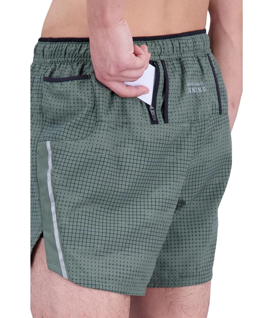 商品New Balance|Printed Impact Run 5" Shorts,价格¥374,第3张图片详细描述