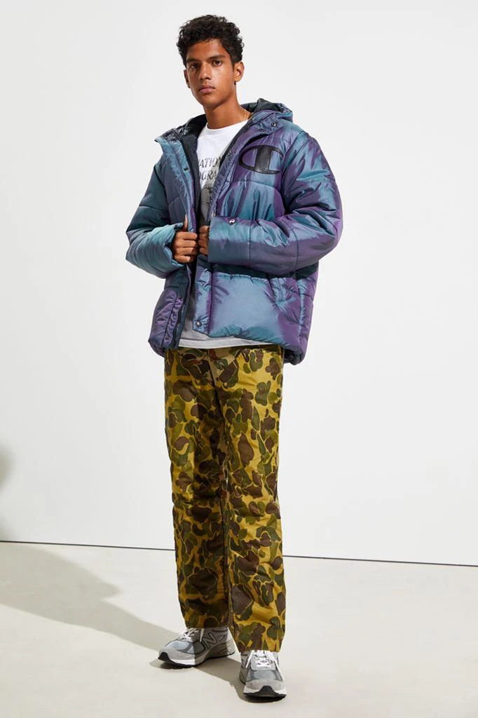 Champion UO Exclusive Iridescent Puffer Jacket  商品