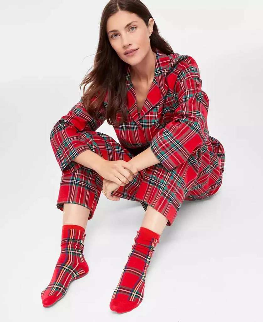 商品Holiday Lane|Women's Brinkley Plaid Notch Collar Matching Family Pajamas Set, Created for Macy's,价格¥139,第3张图片详细描述