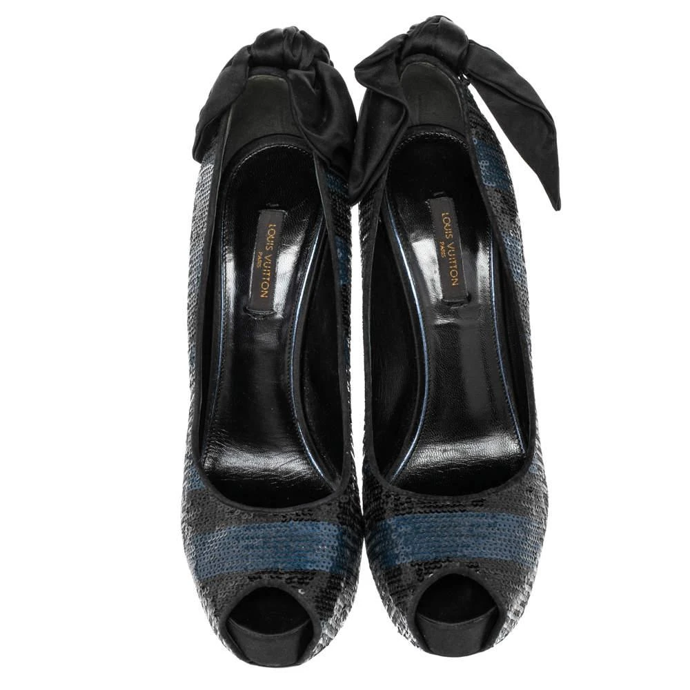 商品[二手商品] Louis Vuitton|Louis Vuitton Blue/Black Sequin Peep Toe Platform Pumps Size 38,价格¥1994,第3张图片详细描述