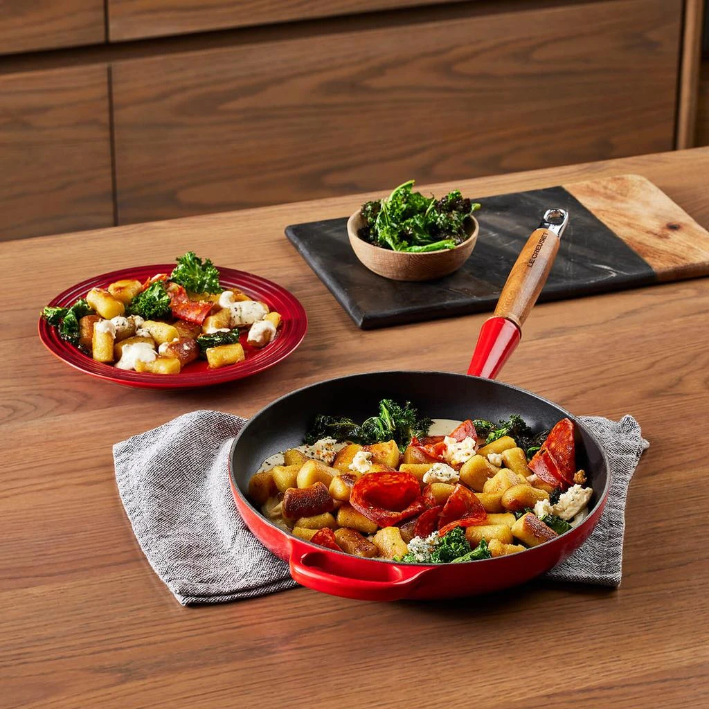 商品Le Creuset|Le Creuset Signature Cast Iron Frying Pan - 28cm - Cerise,价格¥1045,第2张图片详细描述