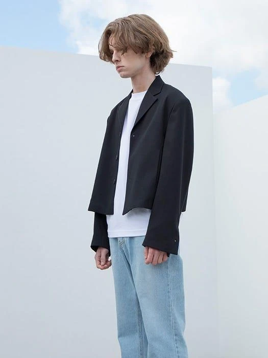商品SIGNATURE|Crop Blazer Jacket Black,价格¥469,第3张图片详细描述