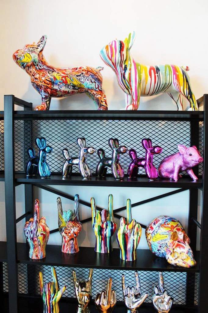 商品Interior Illusion Plus|Interior Illusions Plus Graffiti Pup Dog - 17.5" long,价格¥2703,第1张图片