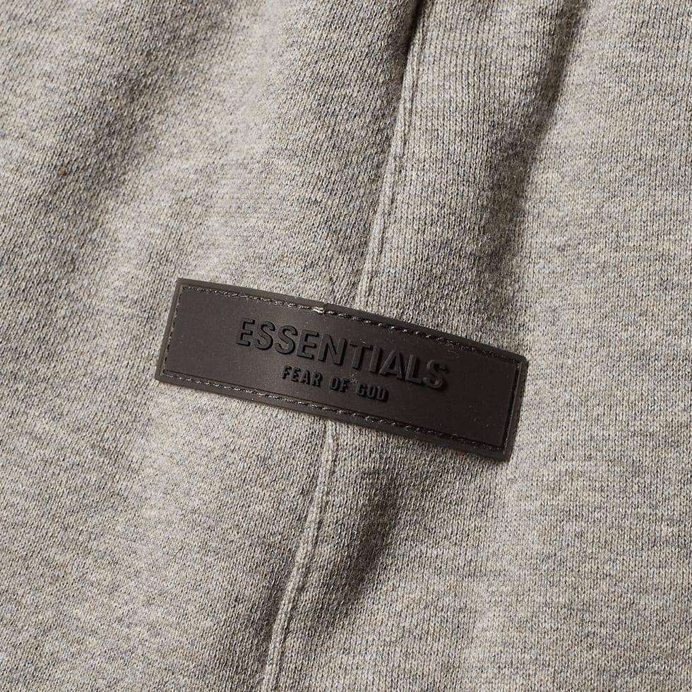 商品Essentials|FEAR OF GOD ESSENTIALS Logo Sweat Short - Dark Oatmeal,价格¥630,第4张图片详细描述