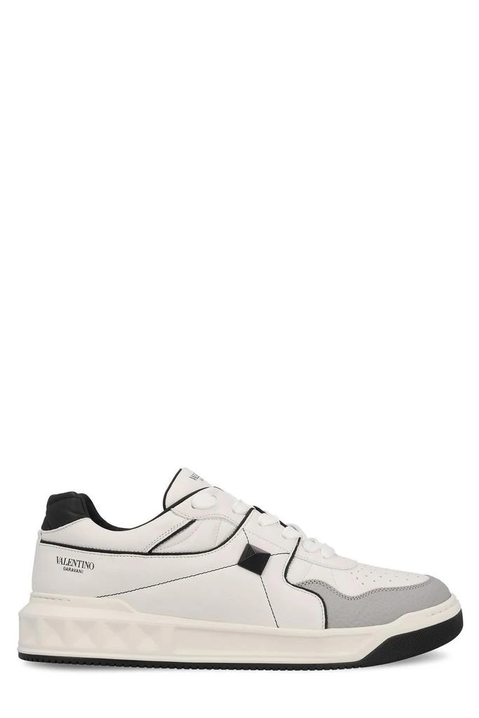 商品Valentino|Valentino Garavani One Stud XL Lace-Up Sneakers,价格¥4405,第1张图片