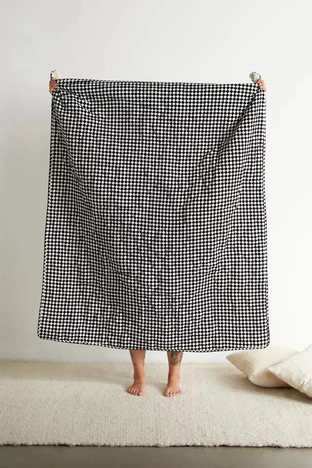 商品Urban Outfitters|Woodland Trees Throw Blanket,价格¥530,第2张图片详细描述