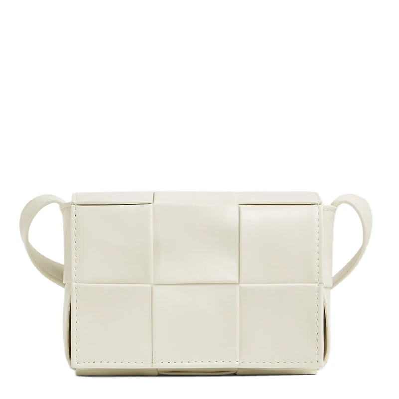 商品Bottega Veneta|【包税】Bottega Veneta/葆蝶家 CASSETTE系列 男女同款迷你白色小牛皮Intreccio编织单肩斜挎豆腐包667048VCQ729007,价格¥8605,第1张图片