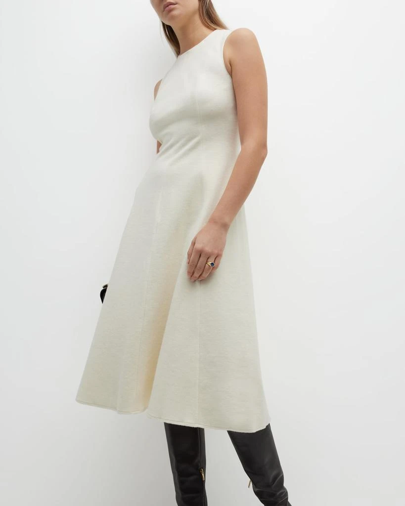 Sleeveless Paneled Crewneck Midi Dress 商品