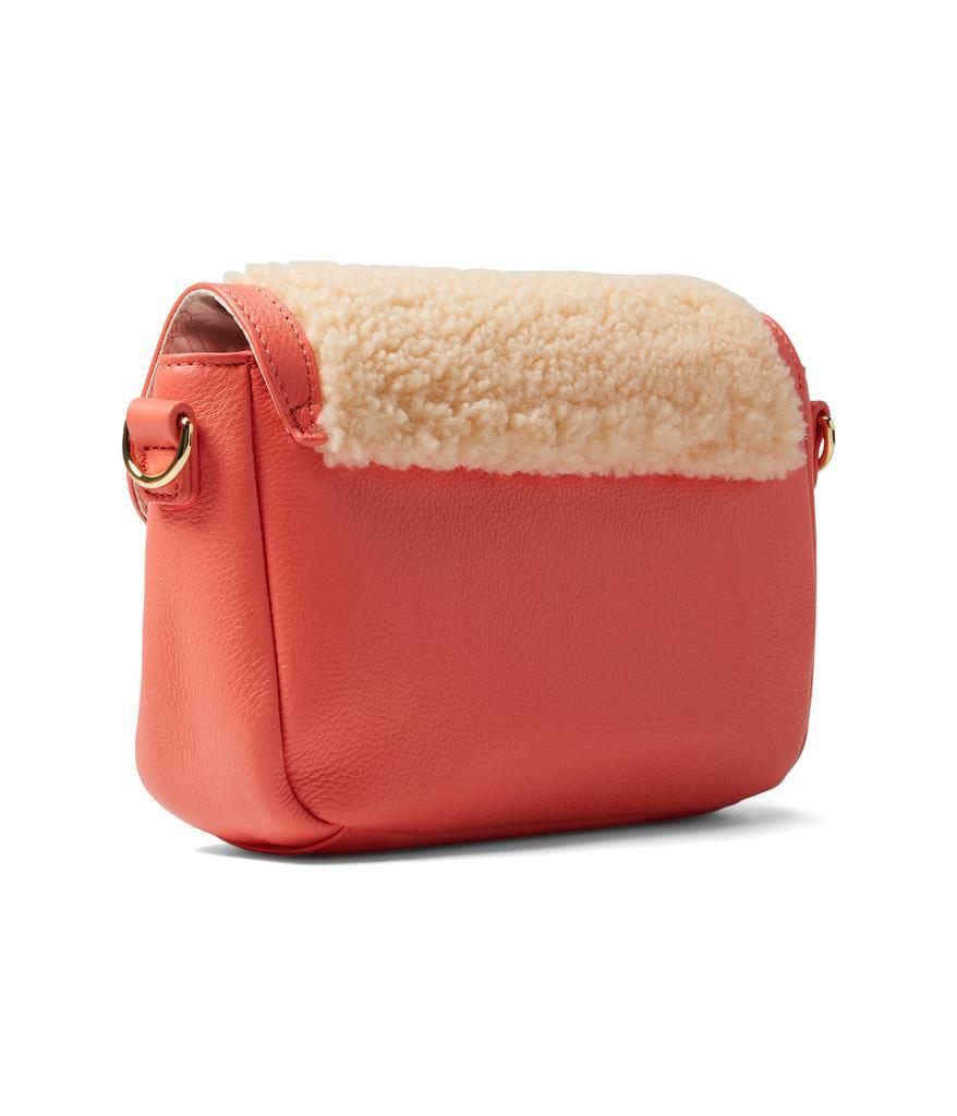 商品UGG|Dalton Crossbody Sheepskin,价格¥520,第4张图片详细描述