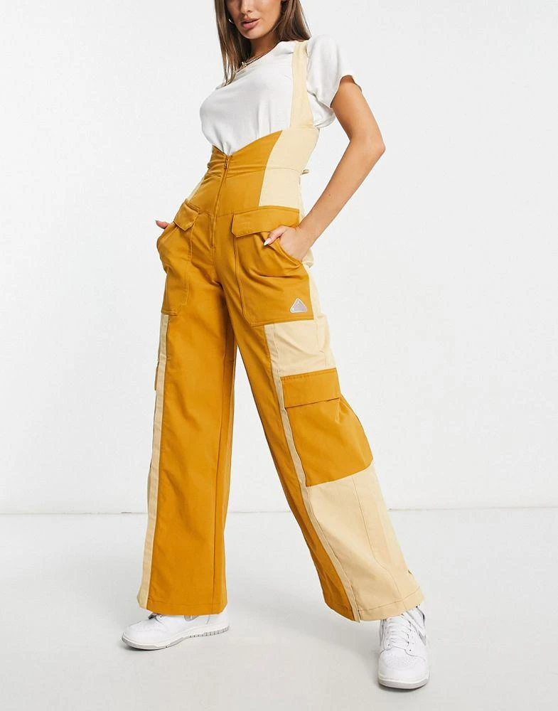 商品Jordan|Jordan 23 Engineered Chicago corset trousers in sesame beige,价格¥534,第4张图片详细描述