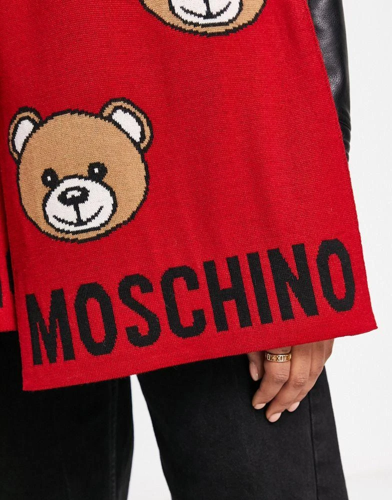 商品Moschino|Moschino teddy logo scarf in red,价格¥525,第4张图片详细描述