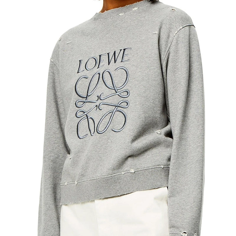 商品Loewe|【预售3-7天】LOEWE/罗意威 22年秋冬新款 女士灰色混色做旧圆领刺绣LOGO无帽卫衣S359Y24X15-1440,价格¥6052,第5张图片详细描述