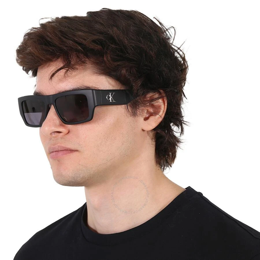 商品Calvin Klein|Grey Rectangular Unisex Sunglasses CKJ22635S 002 54,价格¥224,第2张图片详细描述