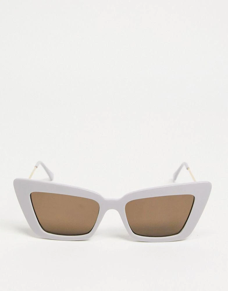 商品ASOS|ASOS DESIGN cat eye sunglasses with tubular temple in grey,价格¥99,第2张图片详细描述