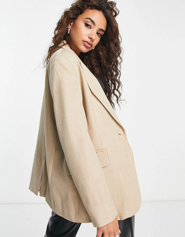 商品Bershka|Bershka Petite oversized blazer in camel,价格¥180,第2张图片详细描述