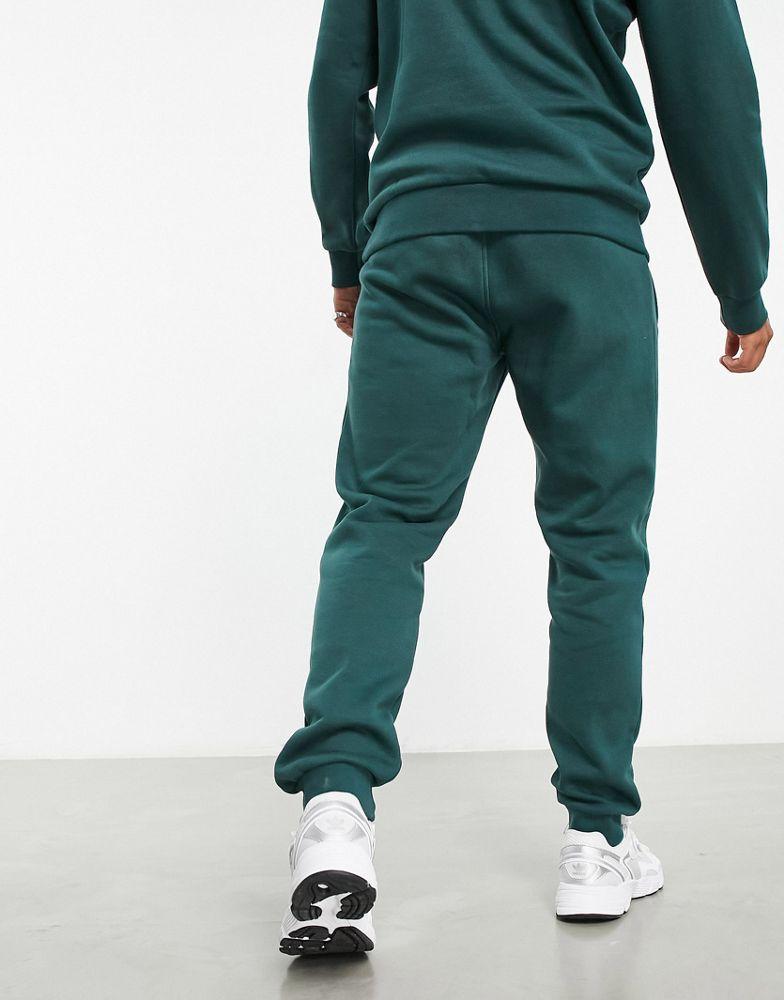 adidas Originals essentials joggers in mineral green商品第4张图片规格展示