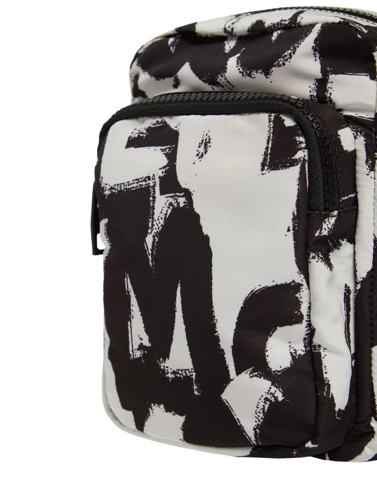 商品Alexander McQueen|Logo Print Mini Nylon Messenger Bag,价格¥5583,第3张图片详细描述