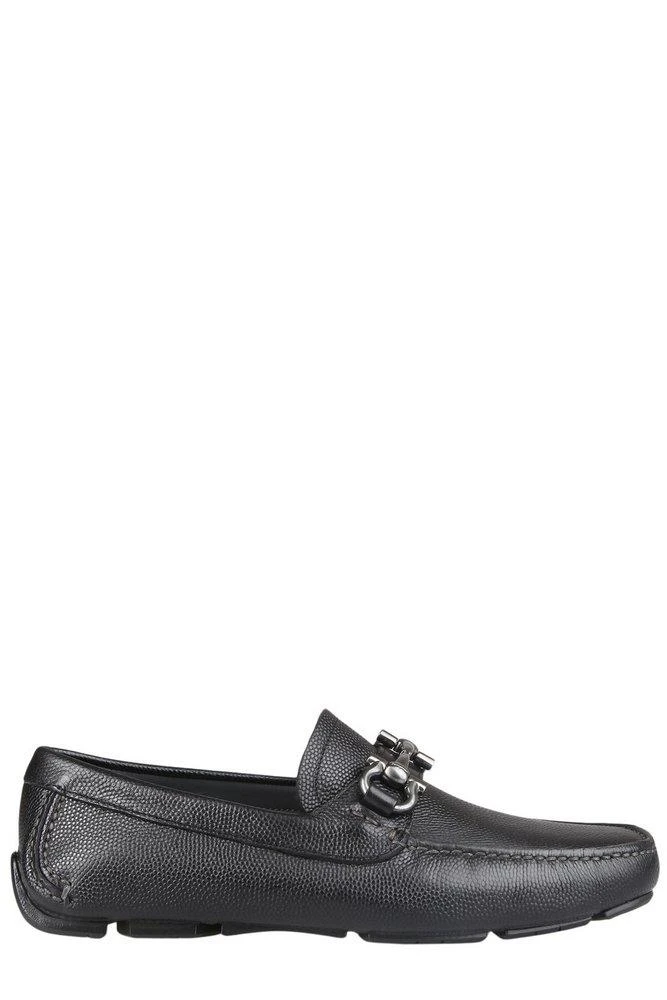 商品Salvatore Ferragamo|Salvatore Ferragamo Gancini Ornament Driving Loafers,价格¥2985,第1张图片