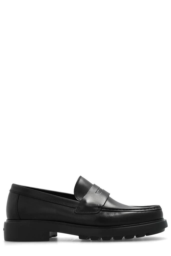 商品Salvatore Ferragamo|Ferragamo Logo Embossed Slip-On Loafers,价格¥3124,第1张图片