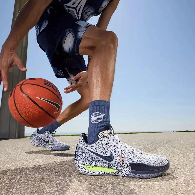 商品NIKE|Nike G.T. Cut 3 Electric Basketball Shoes,价格¥922,第2张图片详细描述