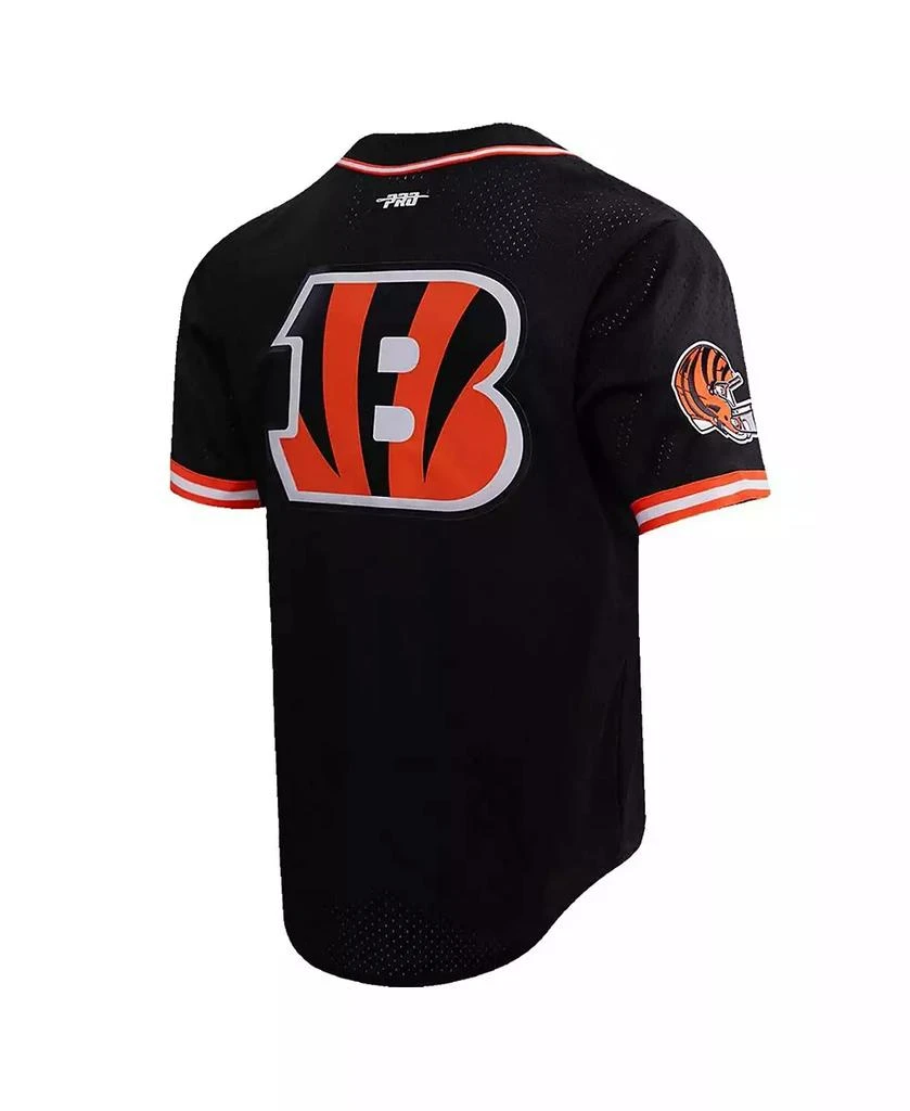 商品Pro Standard|Men's Joe Burrow Black Cincinnati Bengals Mesh Baseball Button-Up T-shirt,价格¥658,第3张图片详细描述