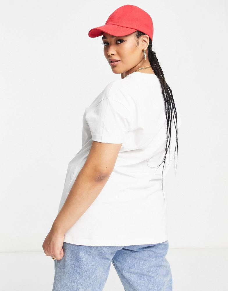 商品Tommy Jeans|Tommy Jeans Plus cotton oversized centre badge t-shirt in white  - WHITE,价格¥357,第2张图片详细描述