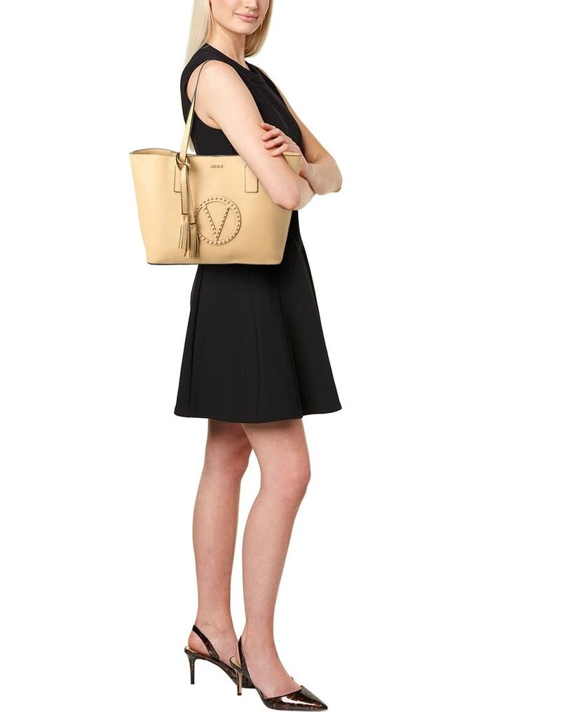 商品Mario Valentino|Valentino by Mario Valentino Soho Rock Leather Tote,价格¥2155,第4张图片详细描述