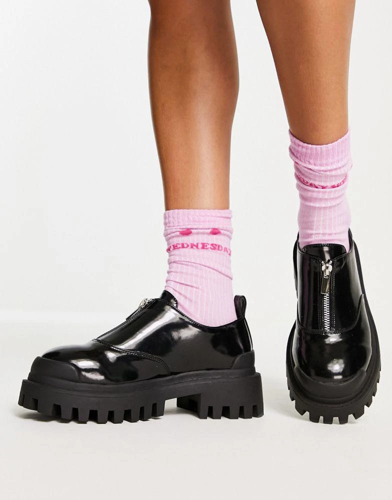 商品ASOS|ASOS DESIGN Martian chunky zip front flat shoes in black,价格¥122,第4张图片详细描述