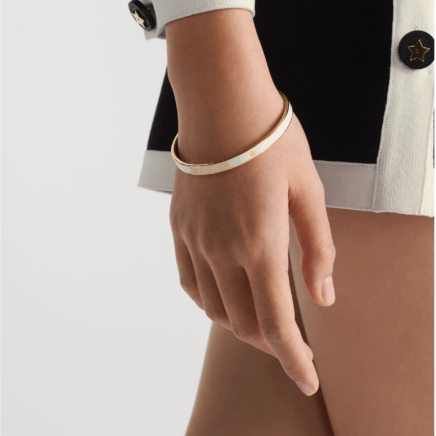 【预售】 迪奥 25春夏 女士 手镯 Dior Code 手镯 B2942WOMLQ_D14W  商品