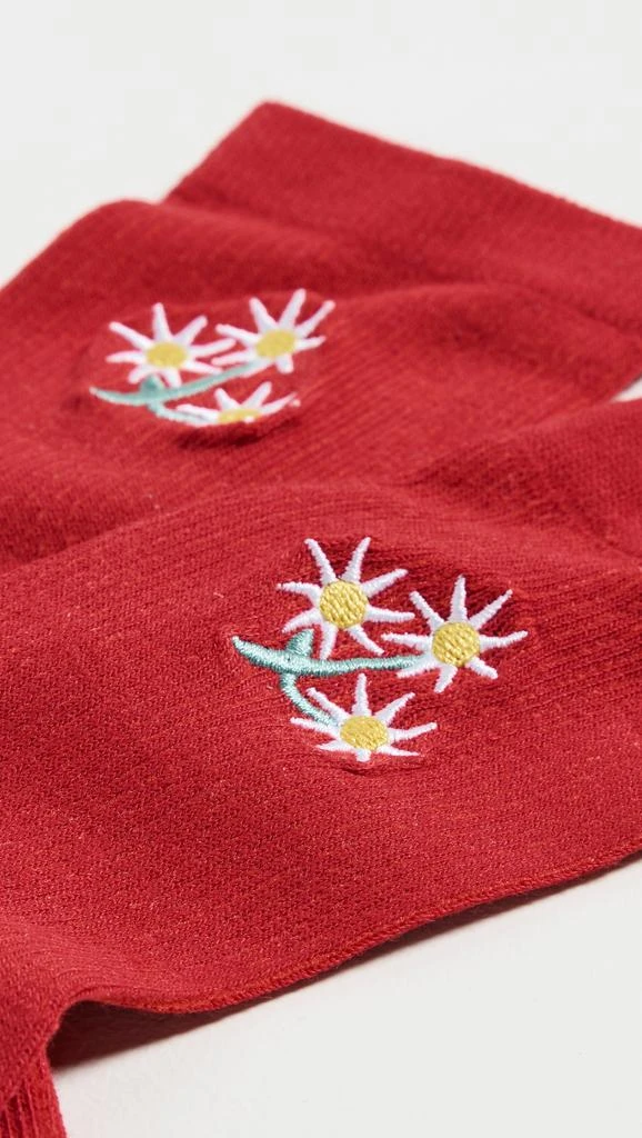 商品Stems|Triple Daisy Embroidered Crew Socks,价格¥43,第2张图片详细描述