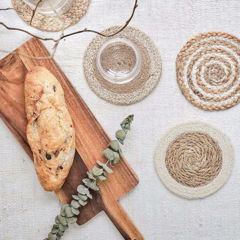 商品KORISSA|Natural Coaster Trivet Gift Set with Heart pouch,价格¥262,第2张图片详细描述